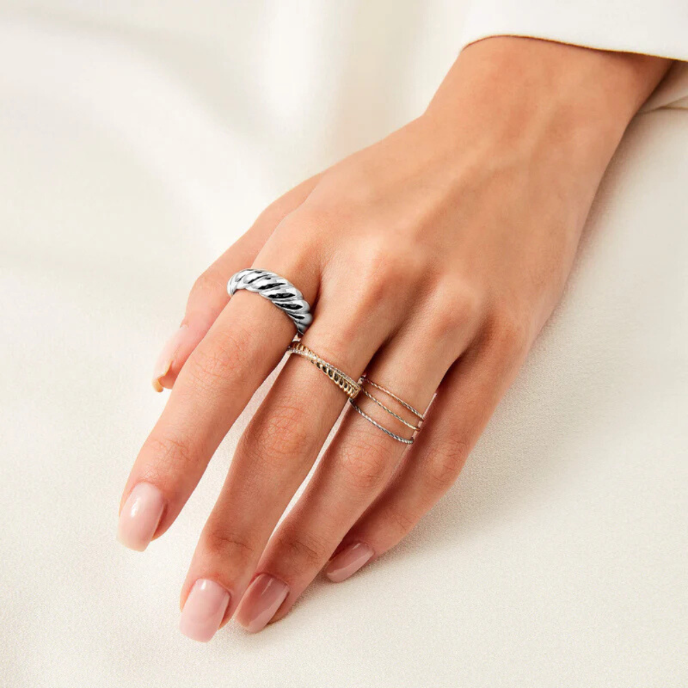 Ring White Gold Croissant Twist Band Minimalist Jewelry